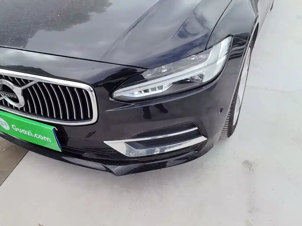 Volvo S90 — фото 24