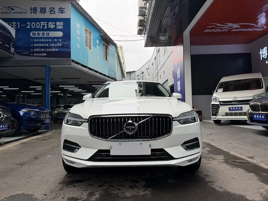 Volvo XC60 — фото 2