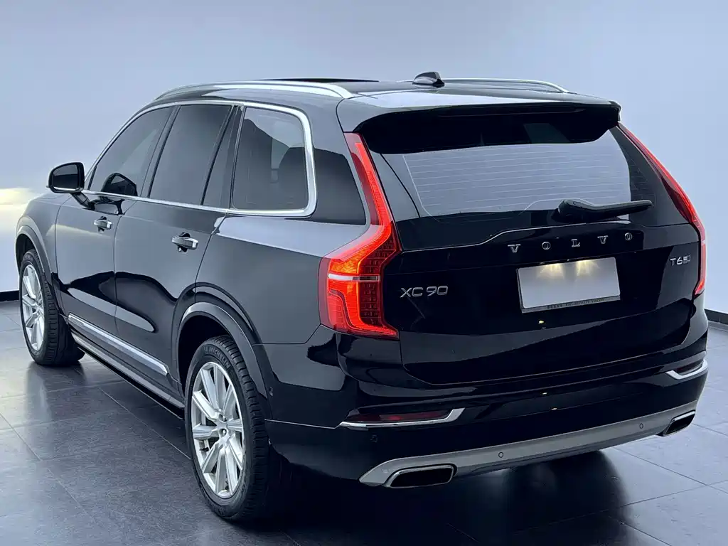 Volvo XC90 — фото 4