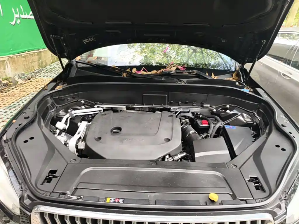 Volvo XC90 — фото 20