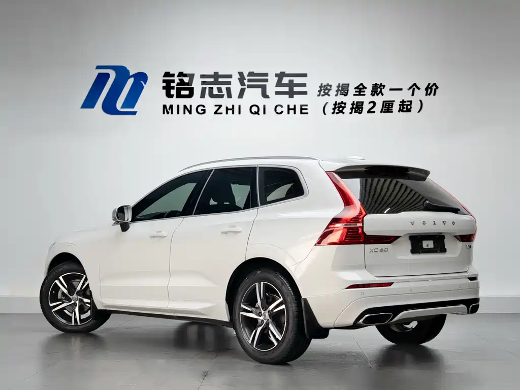 Volvo XC60 — фото 3