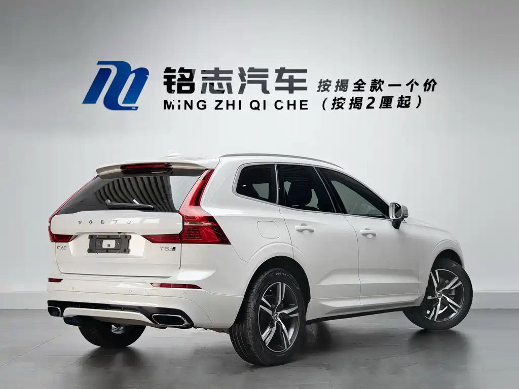 Volvo XC60 — фото 4