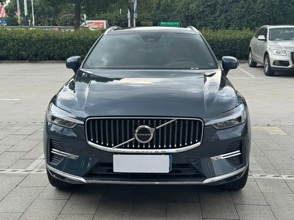 Volvo XC60 — фото 2