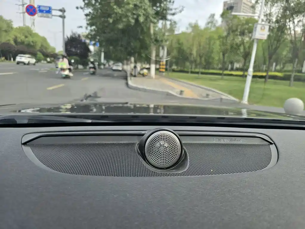 Volvo S90 — фото 10