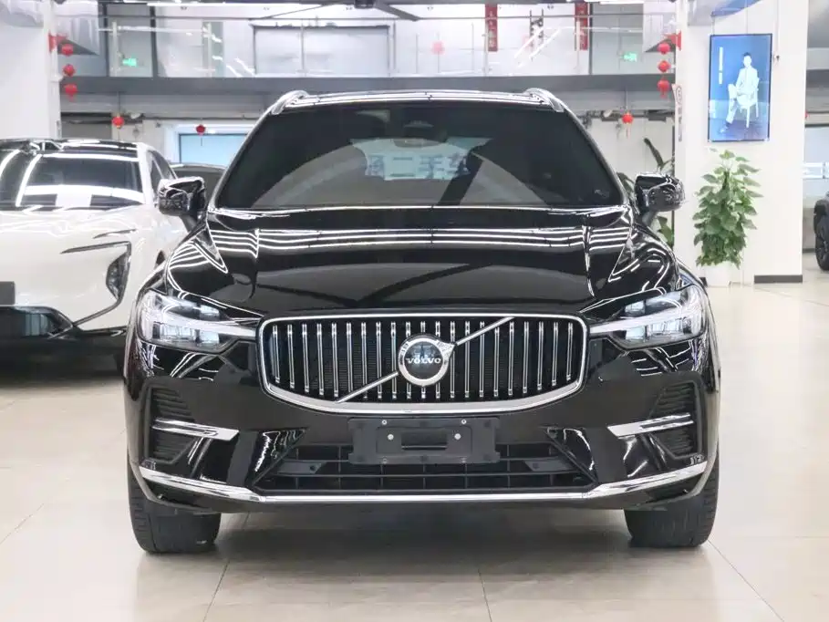Volvo XC60 — фото 2