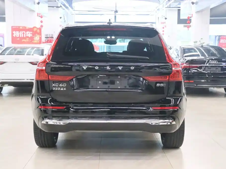 Volvo XC60 — фото 4