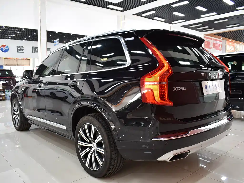 Volvo XC90 — фото 4