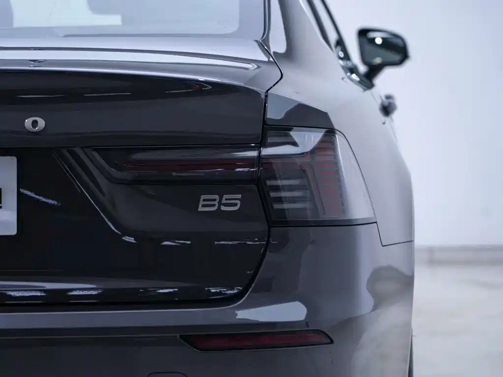 Volvo S90 — фото 19