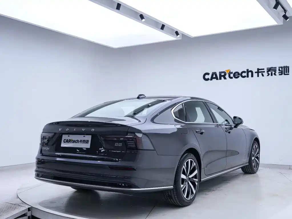 Volvo S90 — фото 20