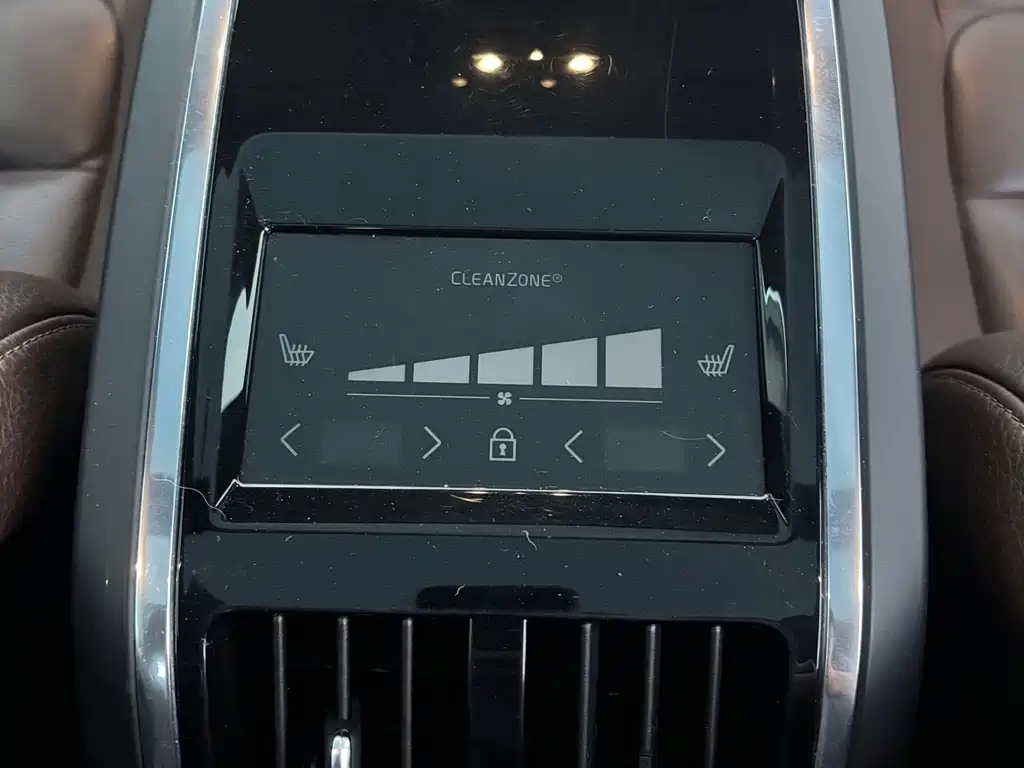 Volvo S90 — фото 14