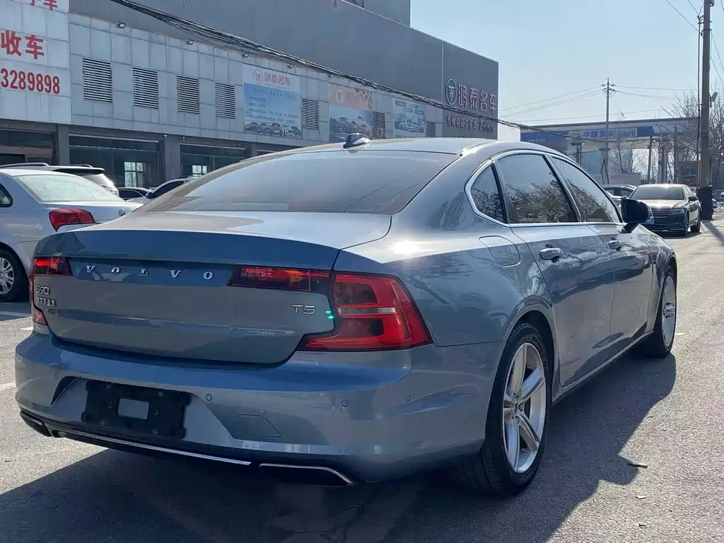 Volvo S90 — фото 3