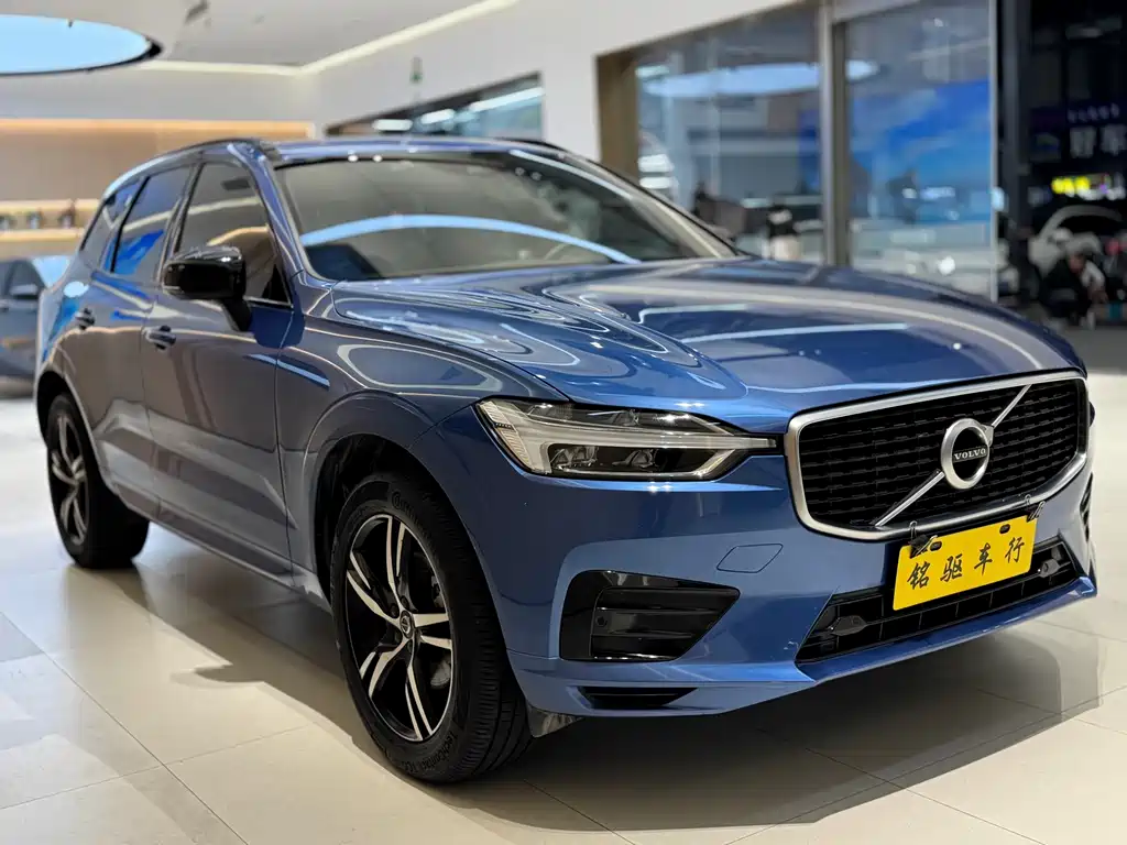 Volvo XC60 — фото 6