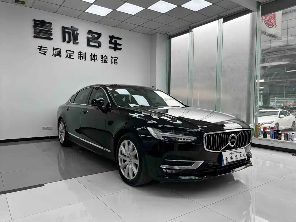 Volvo S90 — фото 3