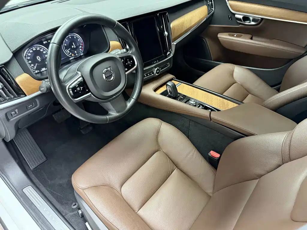 Volvo S90 — фото 8