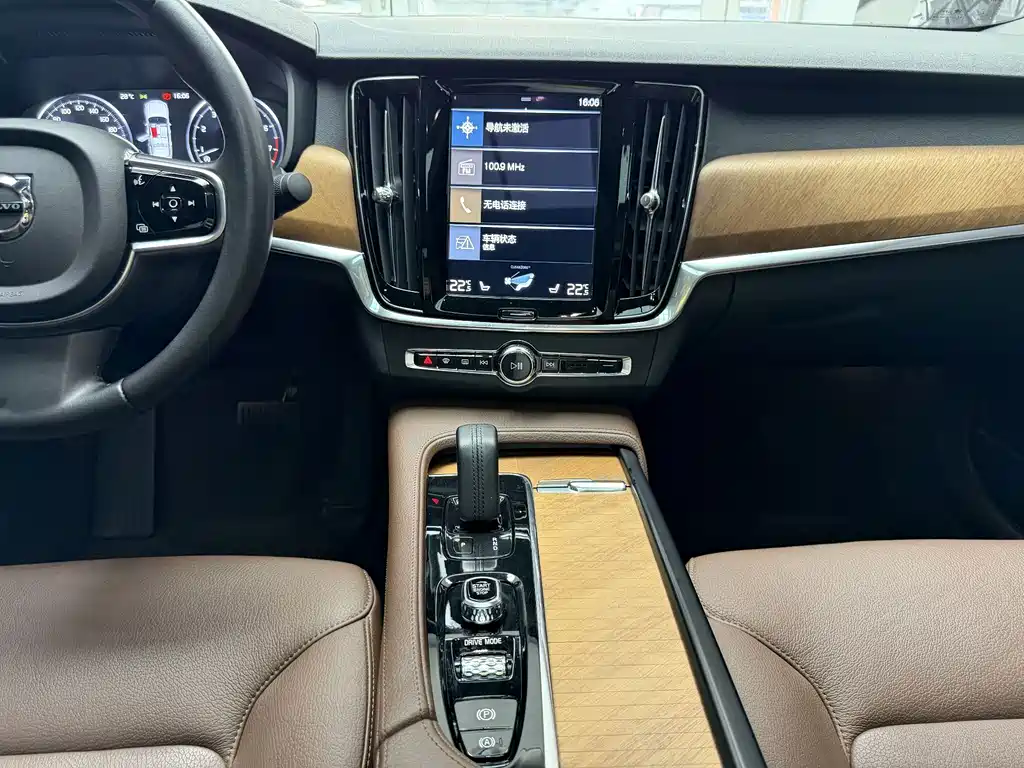 Volvo S90 — фото 10