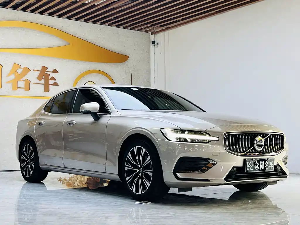 Volvo S60 — фото 3