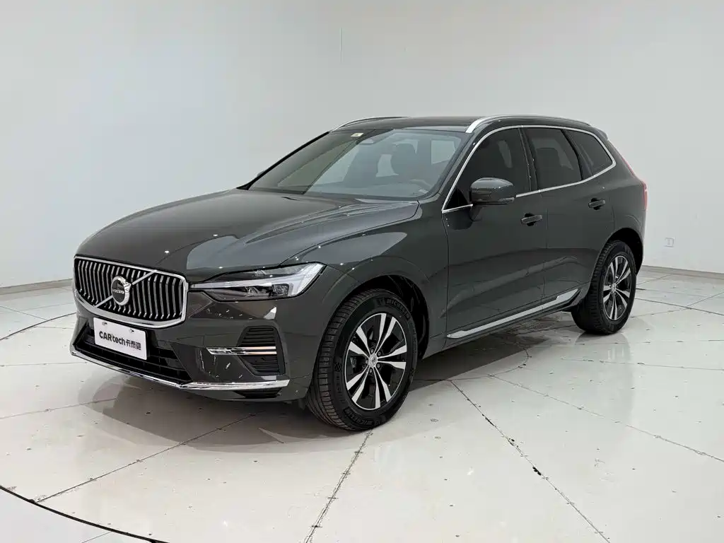 Volvo XC60 — фото 20
