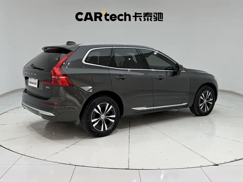 Volvo XC60 — фото 5