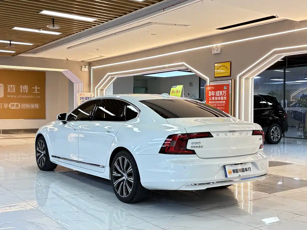 Volvo S90 — фото 3