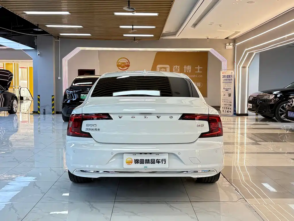 Volvo S90 — фото 4