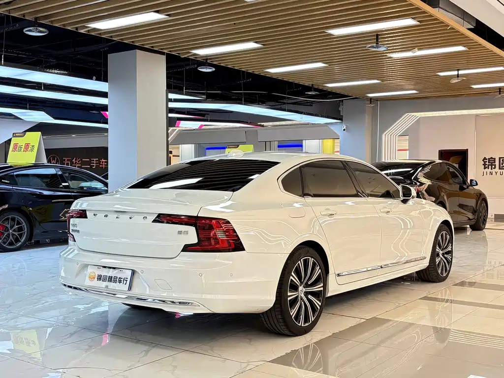 Volvo S90 — фото 5