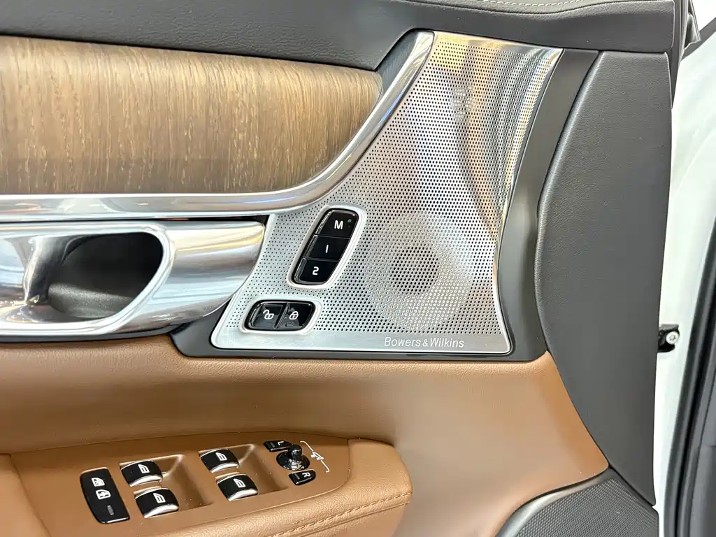 Volvo S90 — фото 10