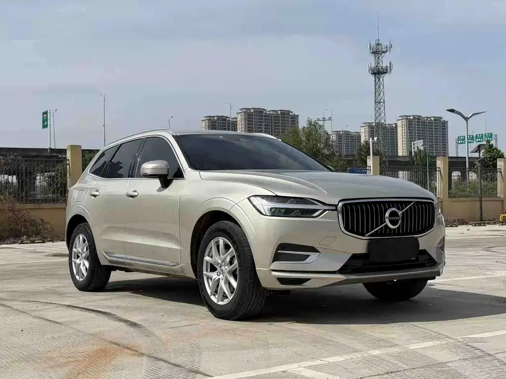 Volvo XC60 — фото 3