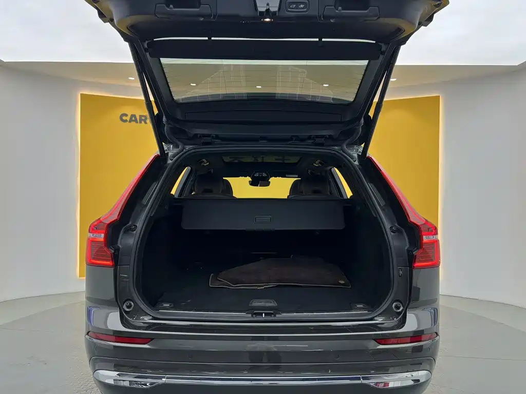 Volvo XC60 — фото 4