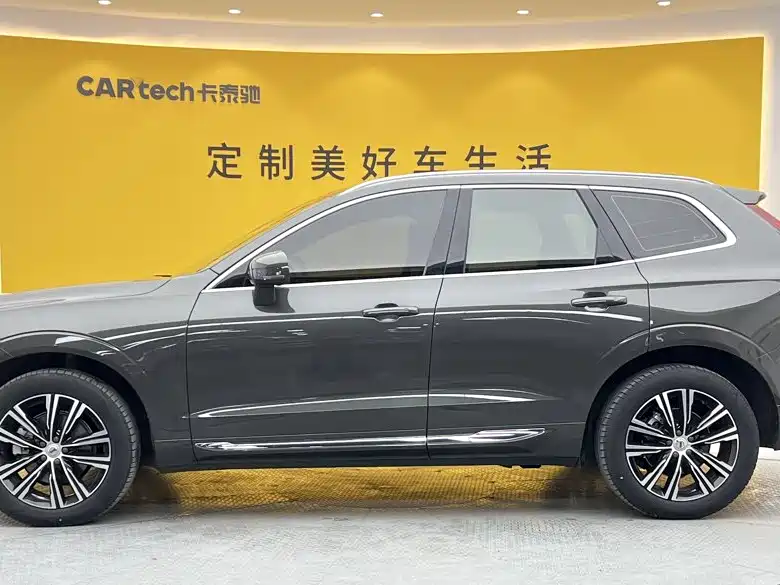 Volvo XC60 — фото 8