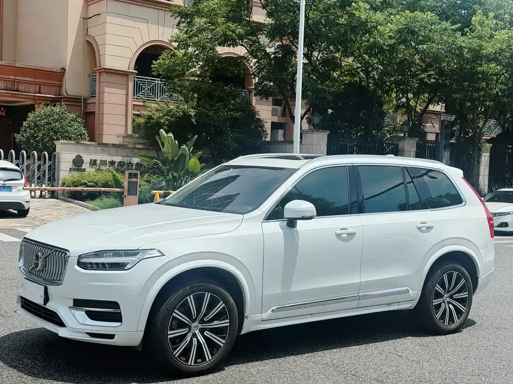 Volvo XC90 — фото 3