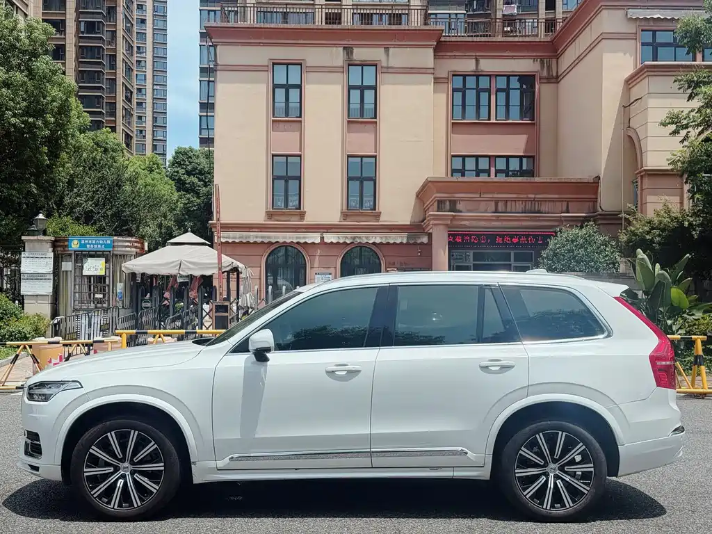 Volvo XC90 — фото 4