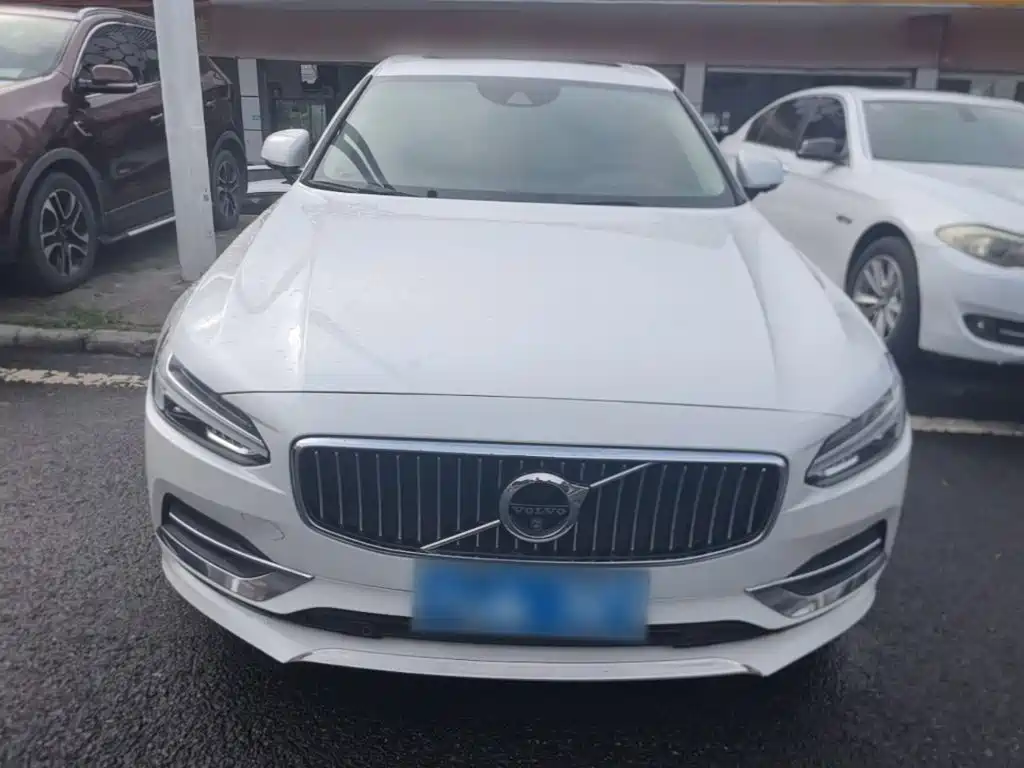 Volvo S90 — фото 3