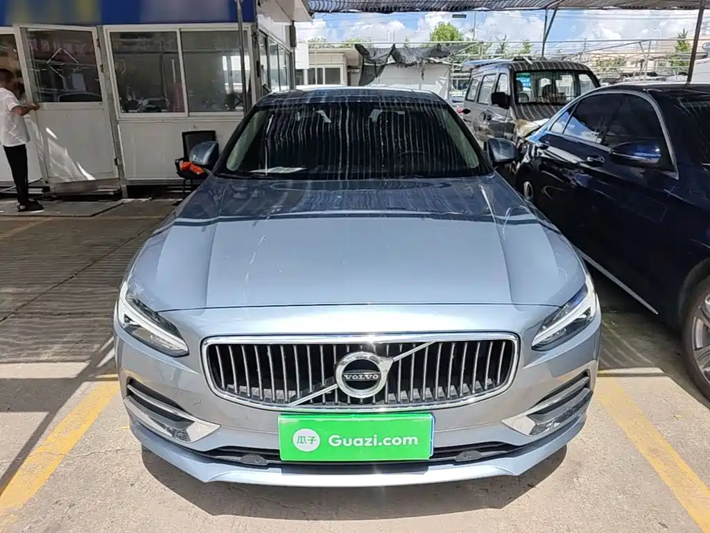 Volvo S90 — фото 3