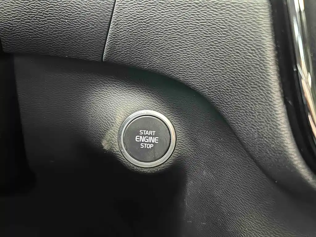 Volvo XC40 — фото 4