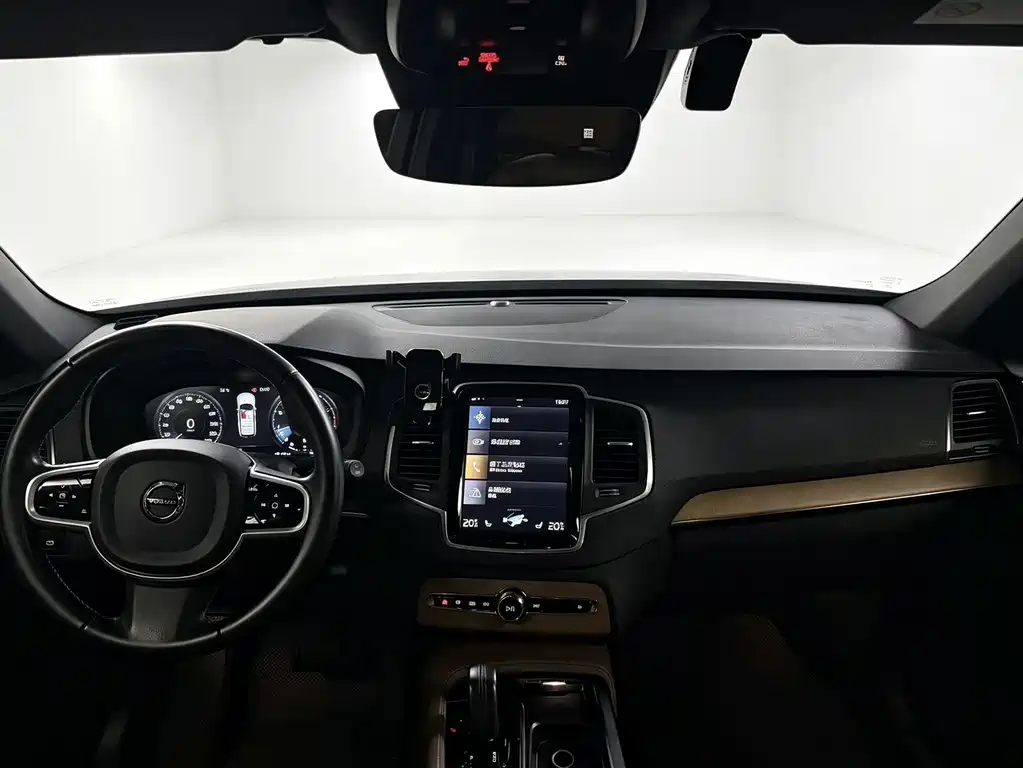 Volvo XC90 — фото 4