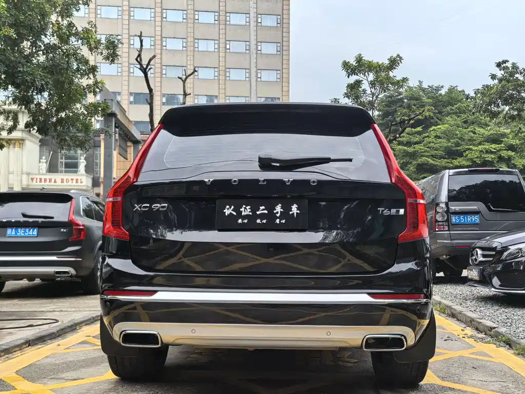 Volvo XC90 — фото 3