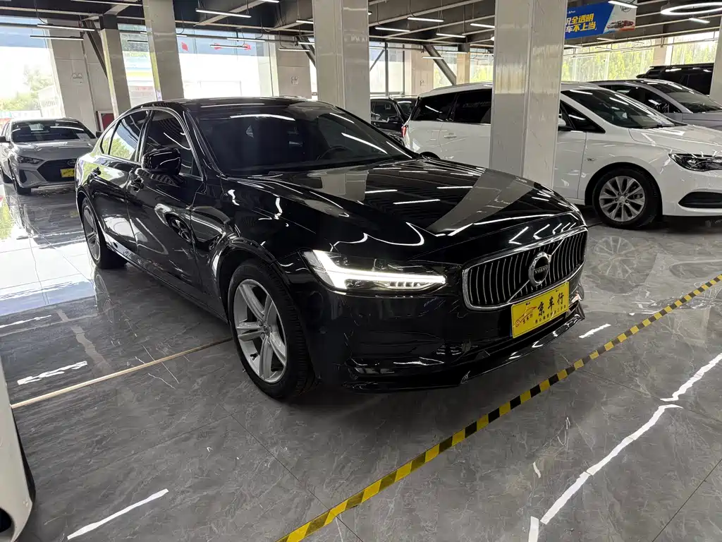 Volvo S90 — фото 3
