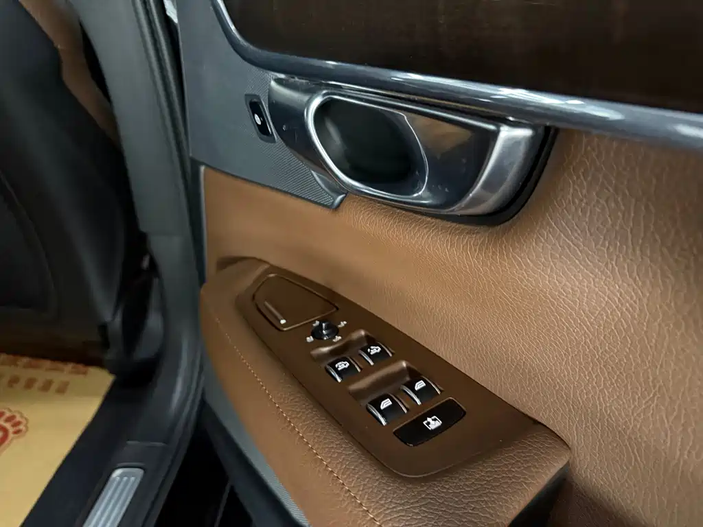 Volvo S90 — фото 6