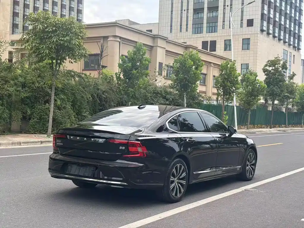 Volvo S90 — фото 9