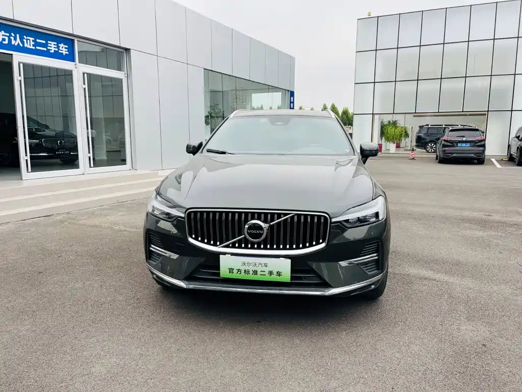 Volvo XC60 — фото 2