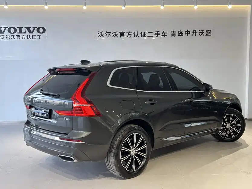 Volvo XC60 — фото 8