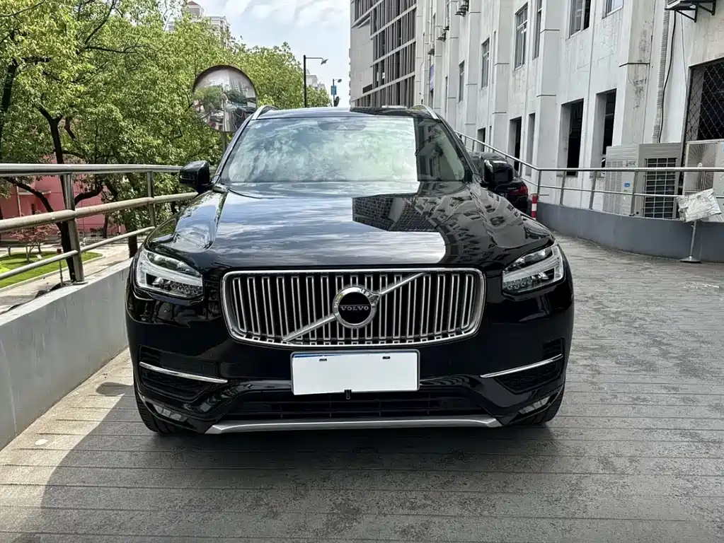 Volvo XC90 — фото 2