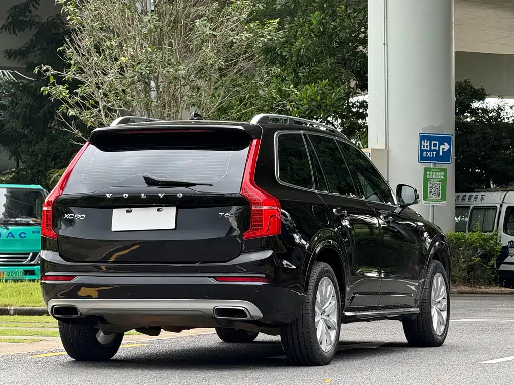 Volvo XC90 — фото 4