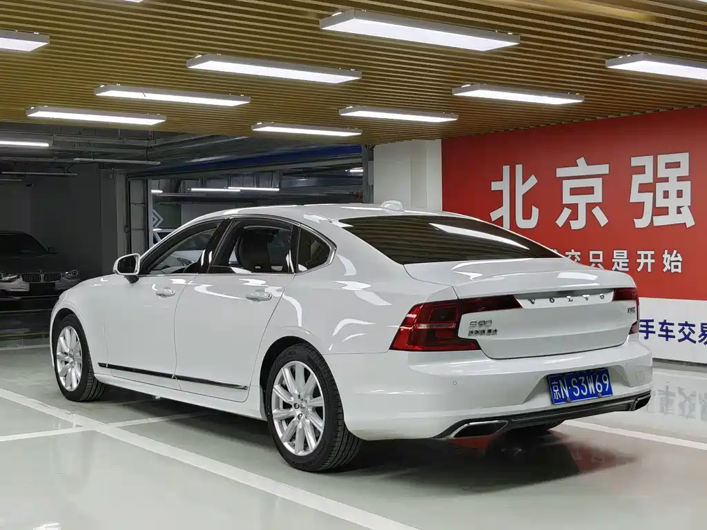 Volvo S90 — фото 4