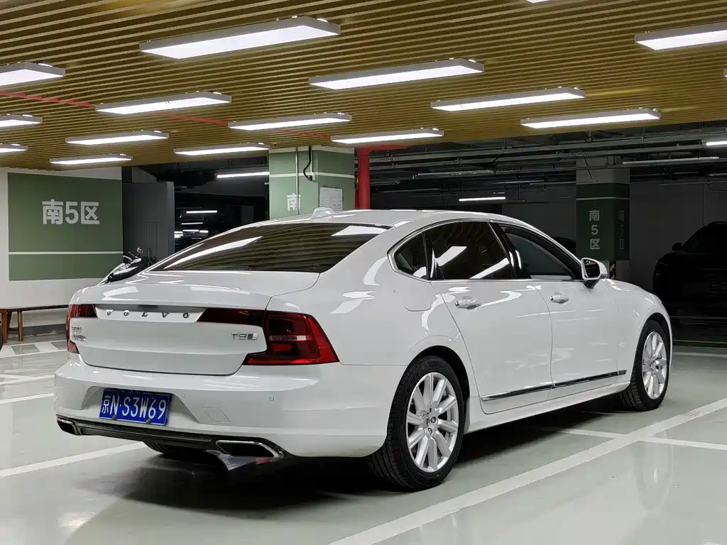 Volvo S90 — фото 6