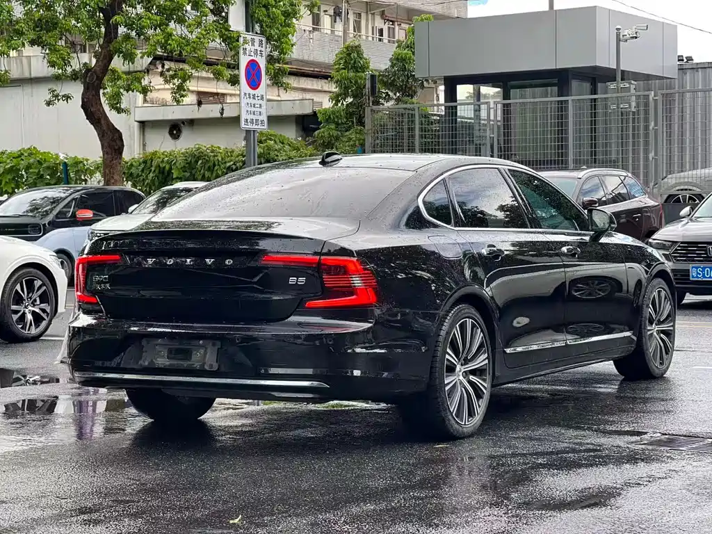Volvo S90 — фото 8