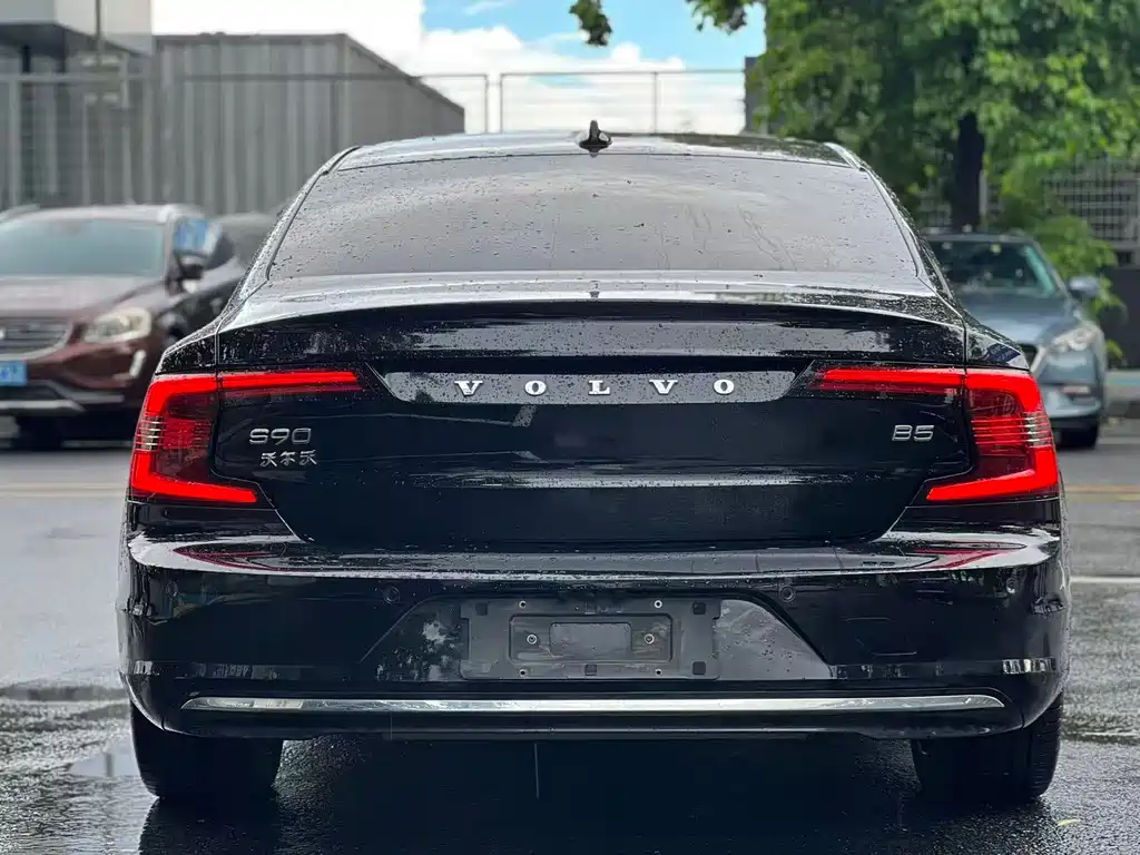 Volvo S90 — фото 9