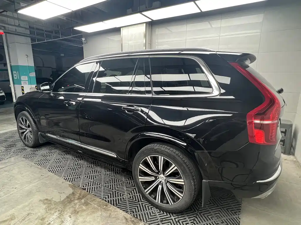 Volvo XC90 — фото 3