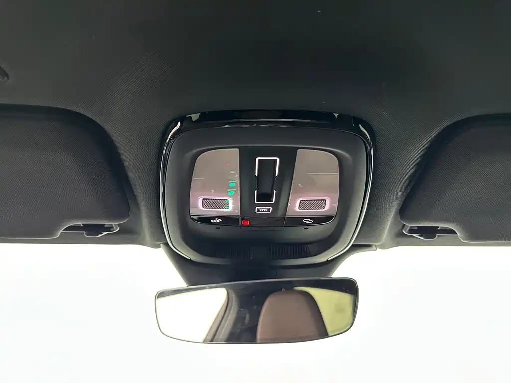 Volvo S90 — фото 29