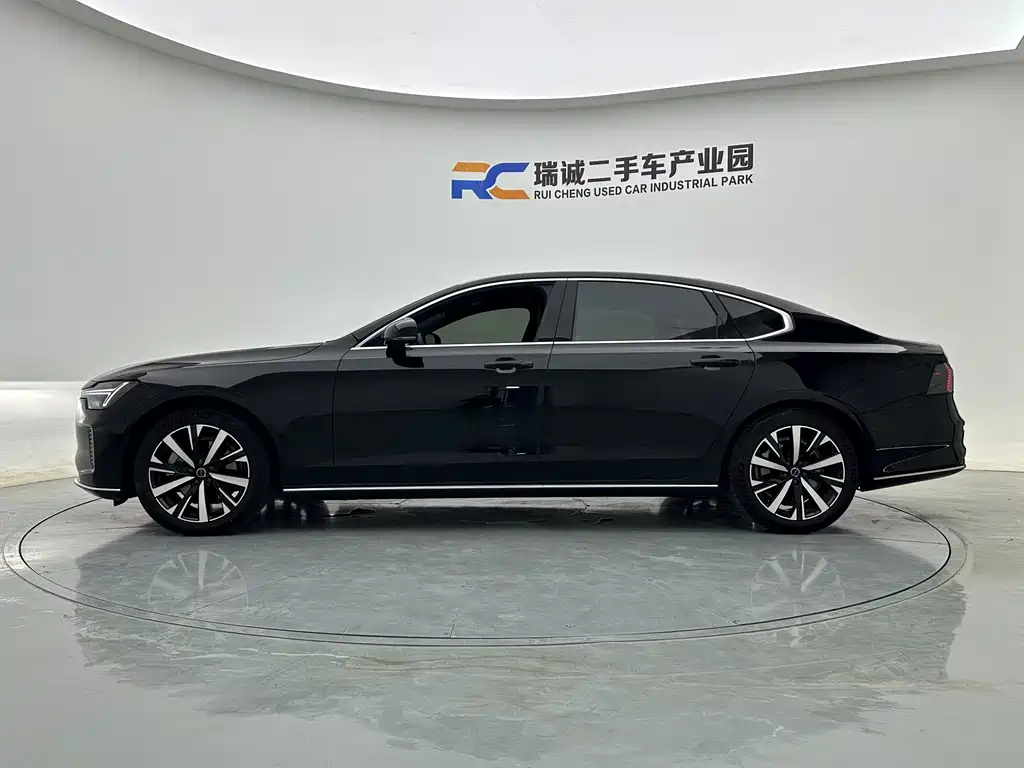 Volvo S90 — фото 4